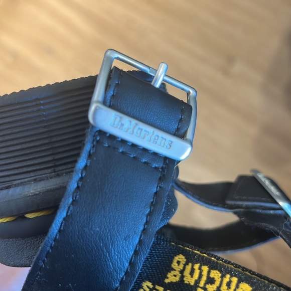 Women’s Size 6 Dr.Martens Black Sandals - Picture 8 of 9